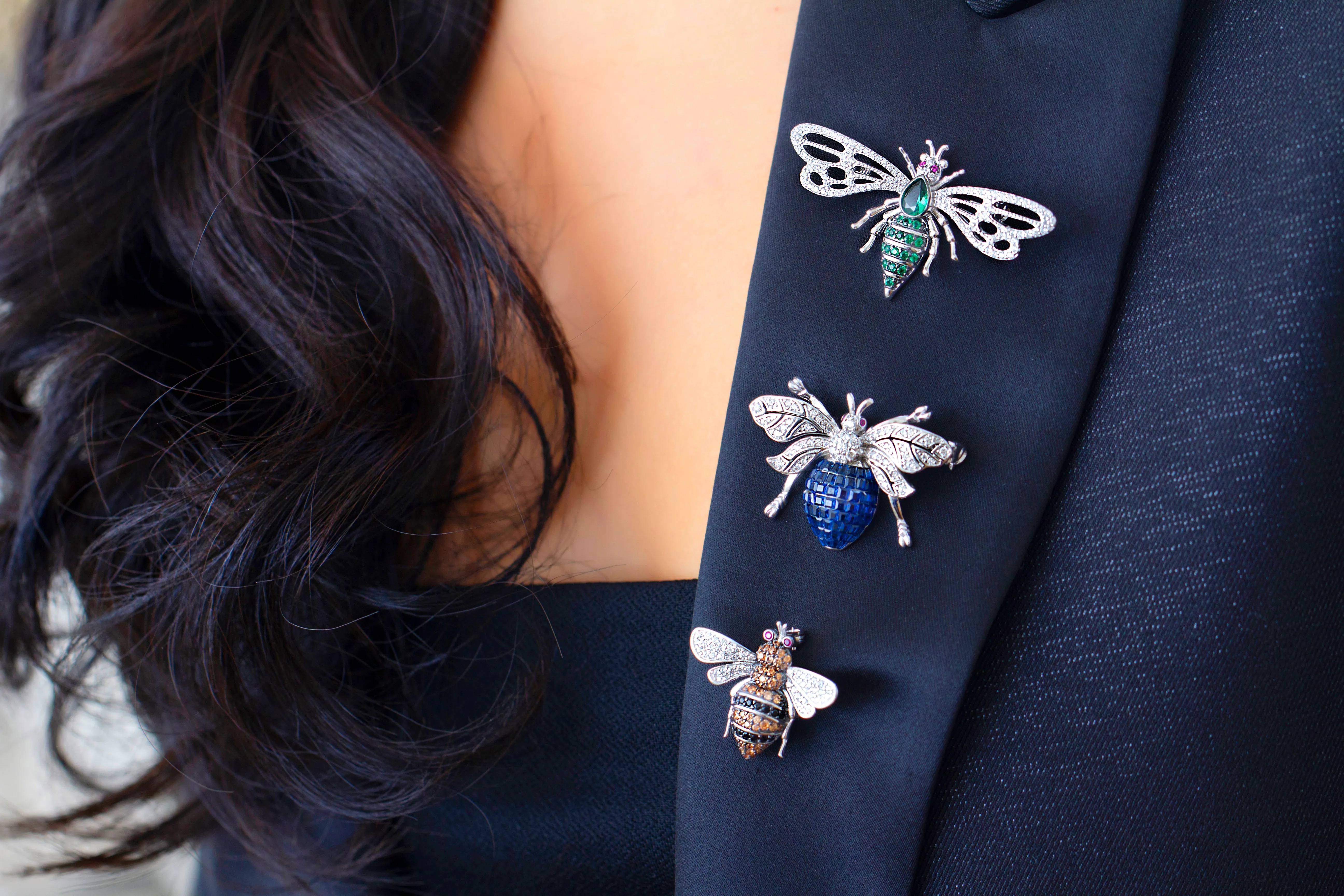 Bee Brooch (Sapphire)