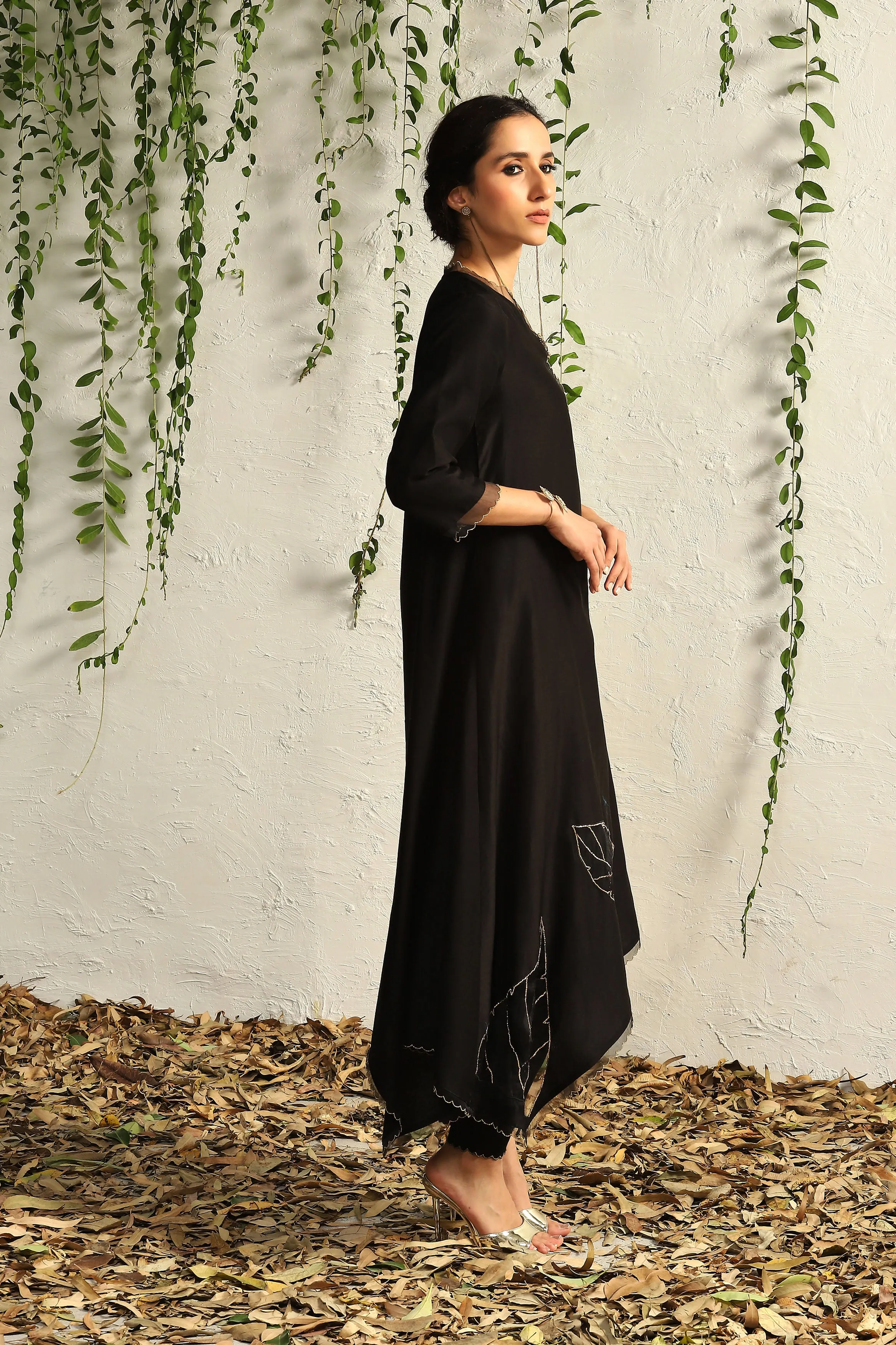Black chanderi asymmetrical Kurta set- set of 3