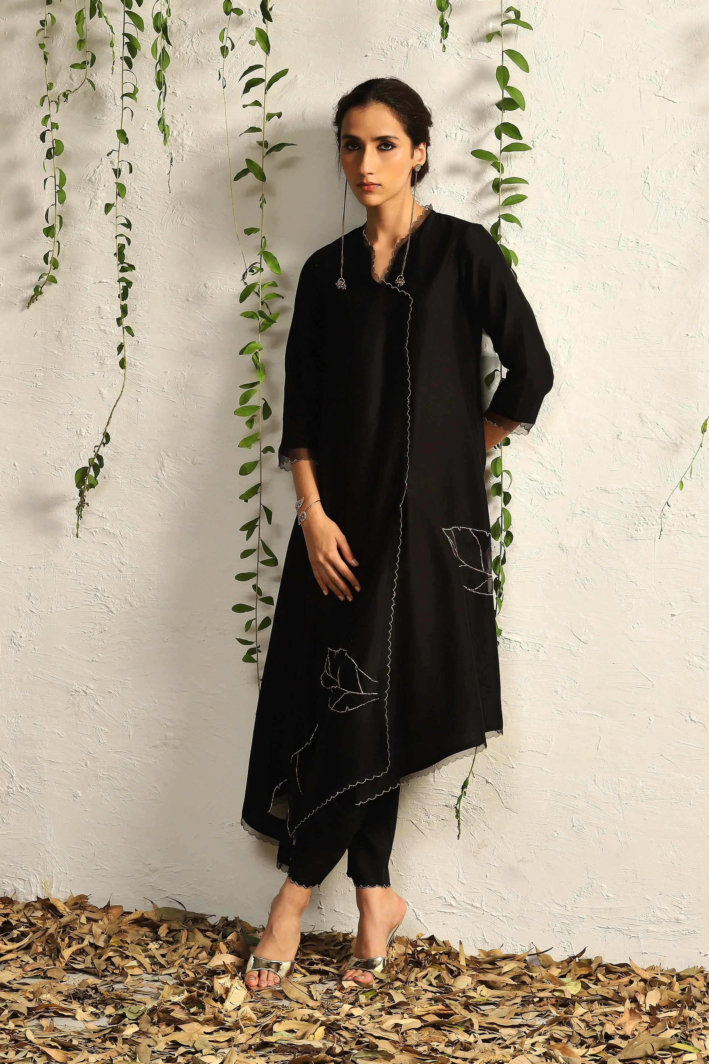 Black chanderi asymmetrical Kurta set- set of 3