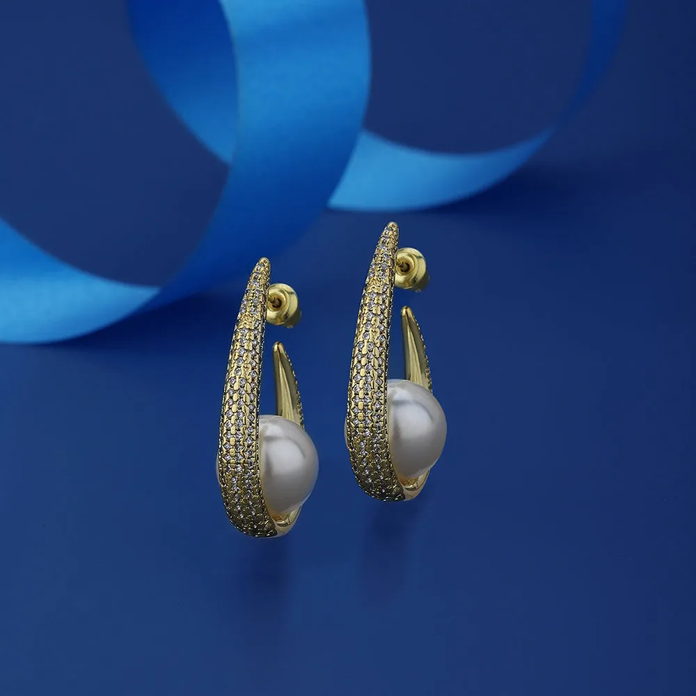 Carlton London Premium Jwlry-Gold & White Toned Pearls Studded Gold-Plated Teardrop Shaped Handcrafted Half Hoop Earrings Fje4148