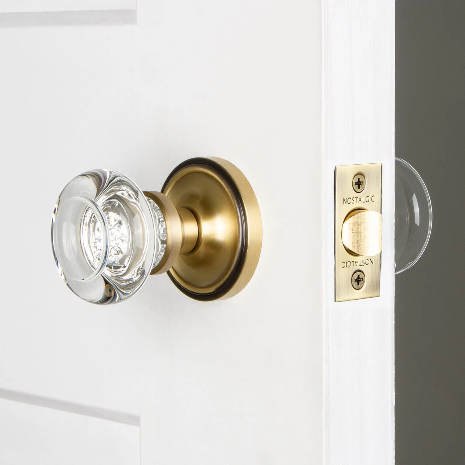 Classic Rosette with Round Clear Crystal Knob in Antique Brass