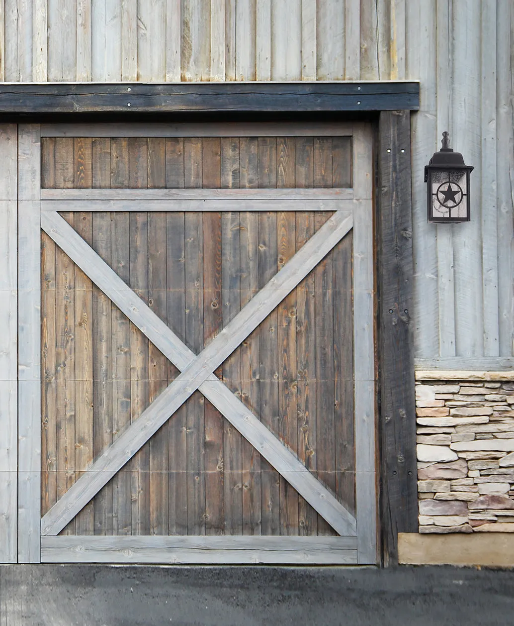Country Star Dusk to Dawn Farmhouse Wall Light, E26 Standard Socket, Wet Location, Seedy Glass, Black and Rust Finish