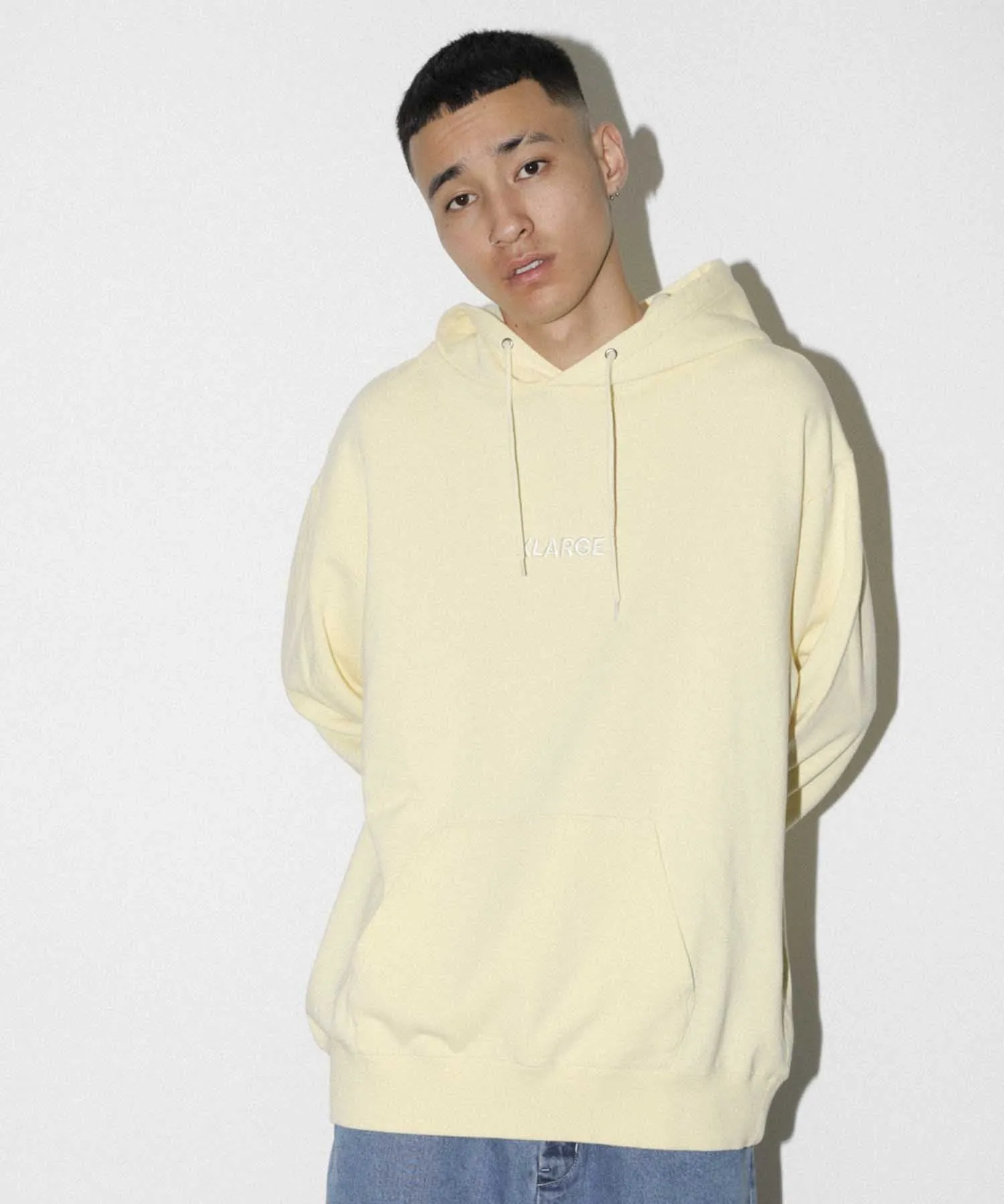 EMBROIDERY STANDARD LOGO PULLOVER HOODED SWEAT 2