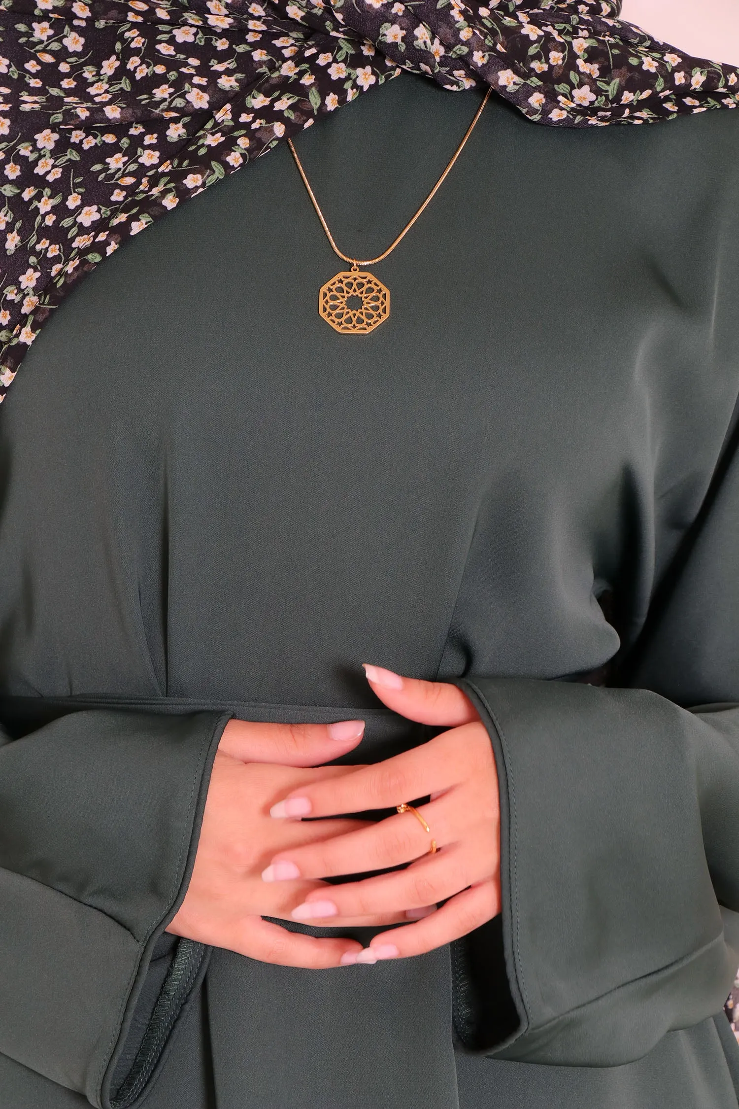 Rhea Essential Closed Abaya- Dark Green