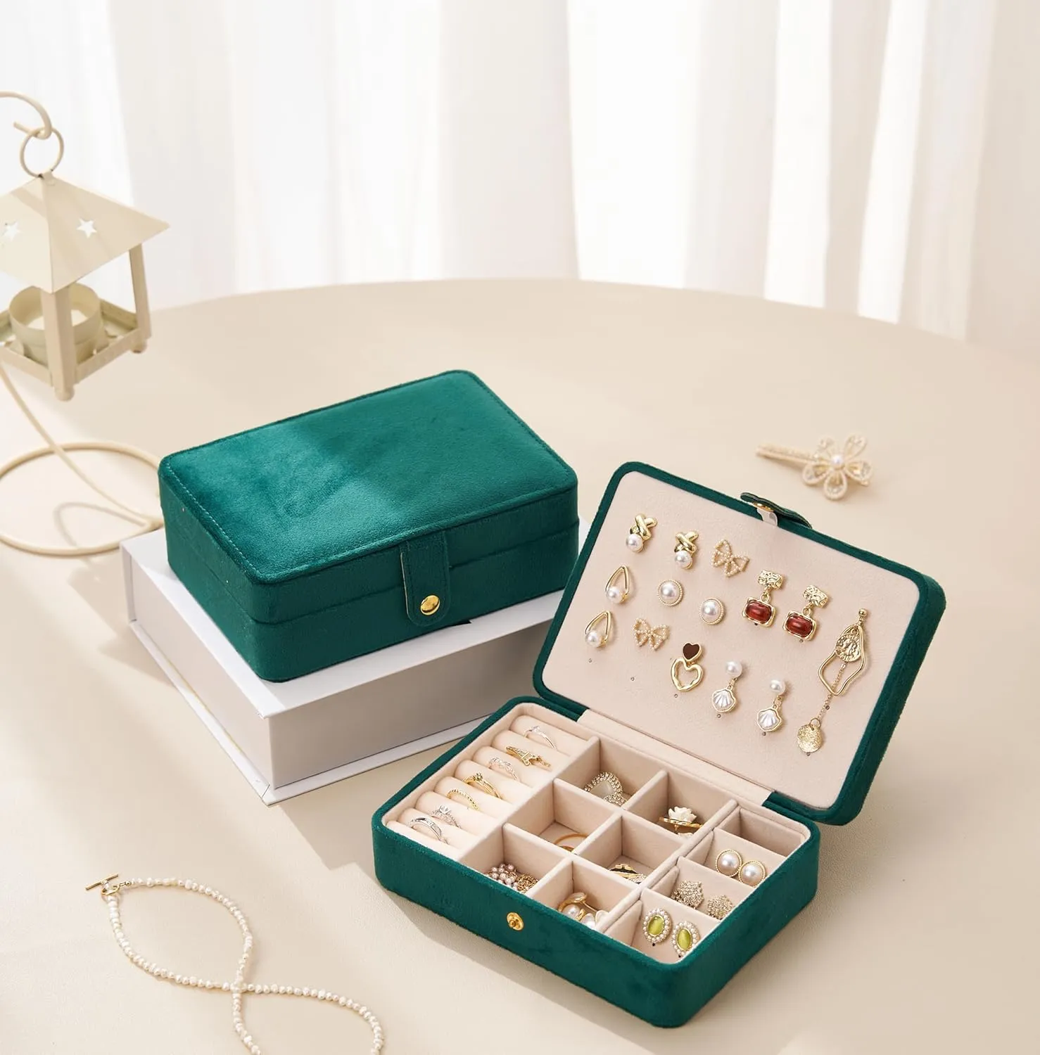 Small Jewelry Box for Earrings, Travel Earring Organizer for Girls Earring Box Travel Earring Case Organizer Green Travel Jewelry Boxes for Women Small Earring Holder Organizer Box for Girls